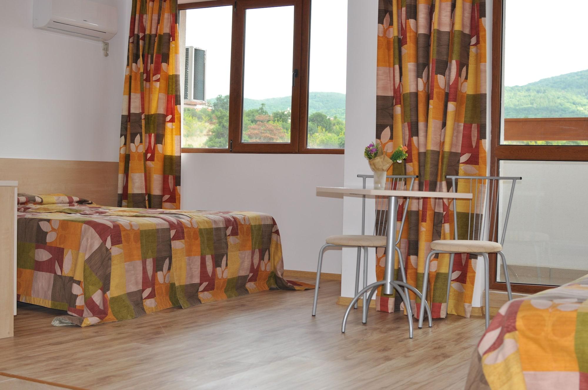 Gardenia Hills Hotel Sunny Beach Buitenkant foto